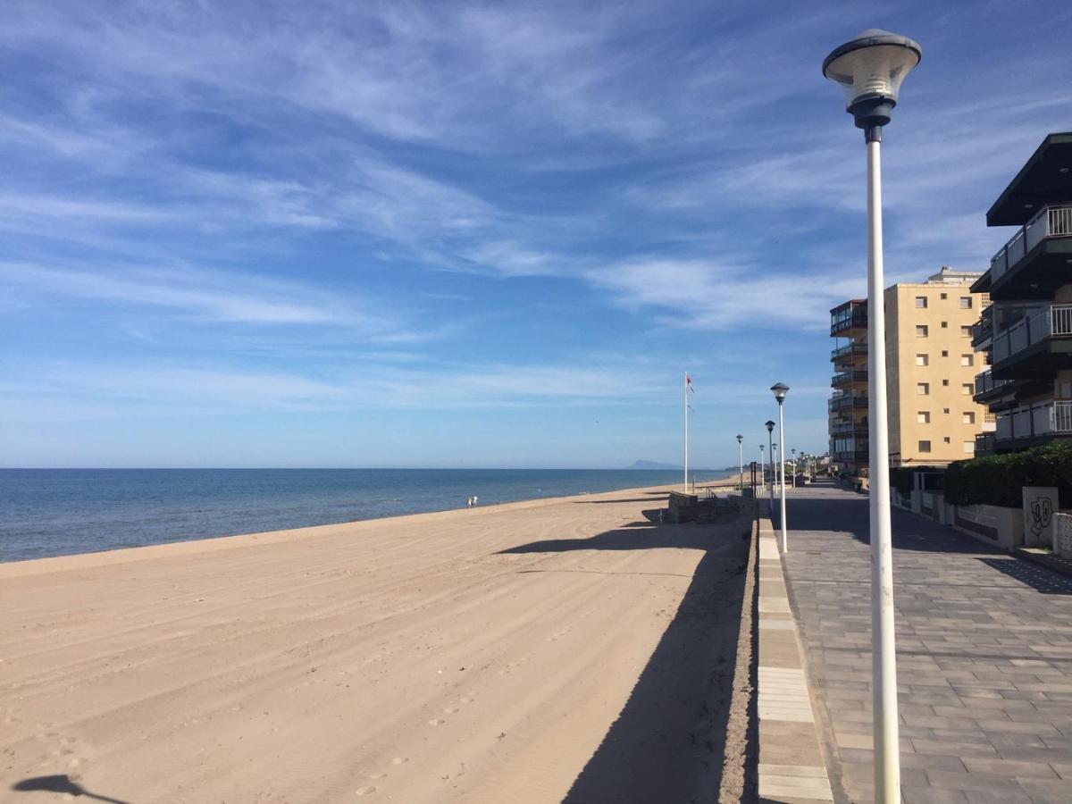 Large Apartment With Sea Views Sueca Exteriér fotografie